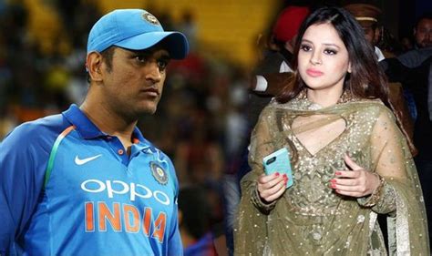 Ms Dhoni Wife Meet Stunning Sakshi From Intern To Marrying Indias