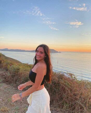 Lilly Lagodka Beyonddiaries Honey Men Lillylagodka Nude OnlyFans Photo 40 The Fappening