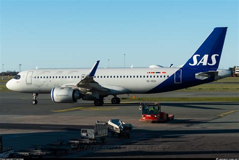 SE ROU SAS Scandinavian Airlines Airbus A320 251N Photo by Paul Hüser