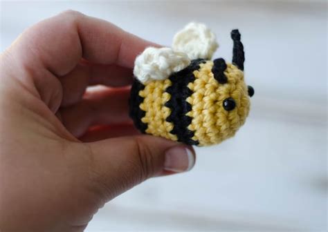 Crochet Bee - Crochet 365 Knit Too