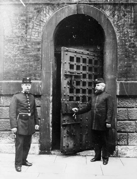 Prison Entrance Victorian Prison London History Victorian London