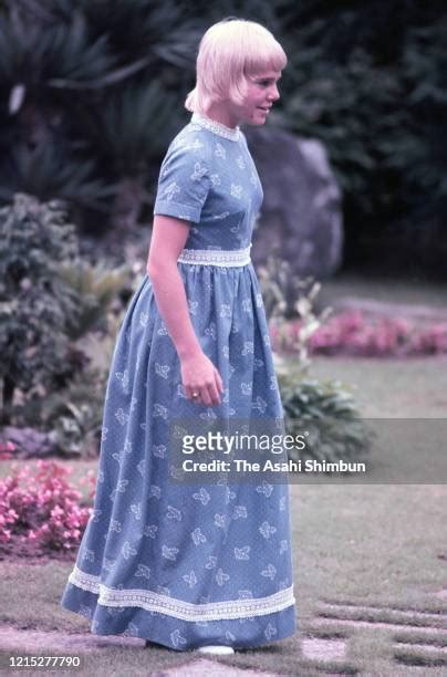 Janet Lynn Figure Skater Photos And Premium High Res Pictures Getty