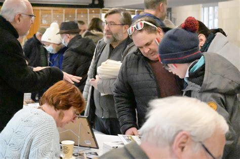 Cinq bonnes raisons d aller au Marché de Noël du livre