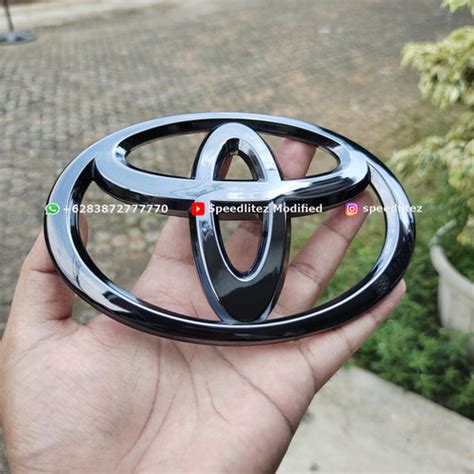 Jual Logo Emblem Black Chrome Toyota Innova Logo Blackchrome Innova