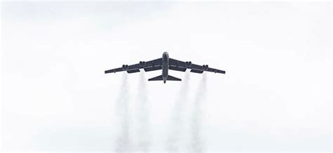 B-52J Bomber: The Air Force's 'Flying Aircraft Carrier' | The Runway