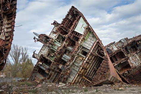 Old Huge Rusty Oil Tanks Stock Image Image Of Decay Crumble 1276545