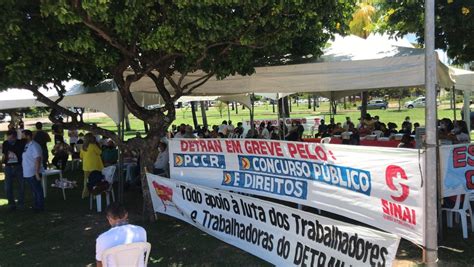 Servidores Do Detran Rn Entram Em Greve E Fazem Manifesta O Em Natal