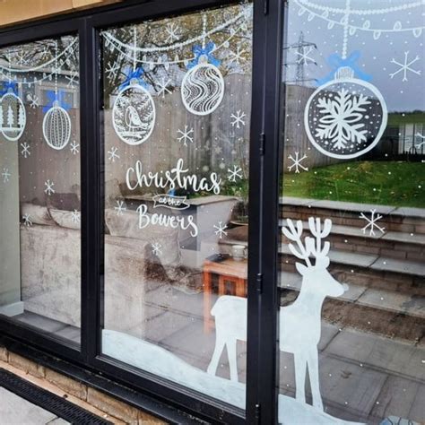 25 Charming Christmas Window Paint Ideas