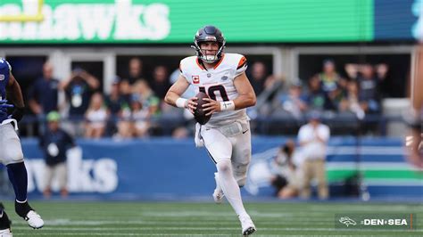 Qb Bo Nix Scrambles For Yard Gain Broncos At Seahawks