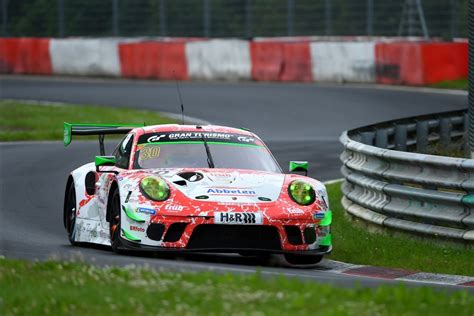 Frikadelli Racing Erfolgreiches Wochenende Adac Ravenol H N Rburgring