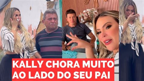 KALLY CHORA MUITO AO LADO DE SEU PAI APÓS GRAVAR UM PROGRAMA NO HORA DO