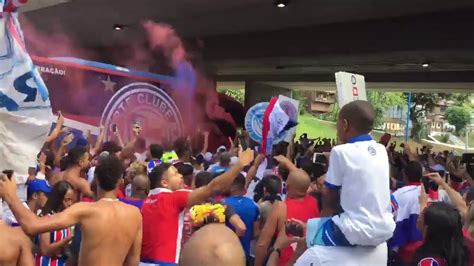 Recep O Da Torcida Do Bahia Ao Time Chegando Na Arena Fonte Nova