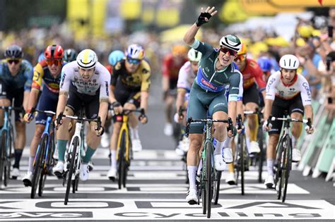 Tour De France Jasper Philipsen Passe La Quatri Me Totalvelo