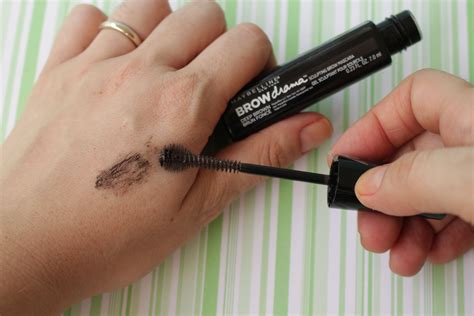 Resenha Brow Drama Máscara De Sobrancelha Da Maybelline Leticia