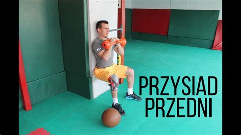 Najlepsze ćwiczenia dla piłkarza Przysiad przedni z wyciśnięciem