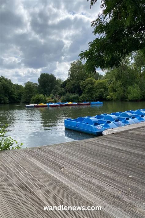 Battersea Park Boating Lake - How to Hire a Boat