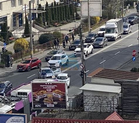 Foto Accident Rutier Pe Strada Teodor Mihali Din Cluj Napoca