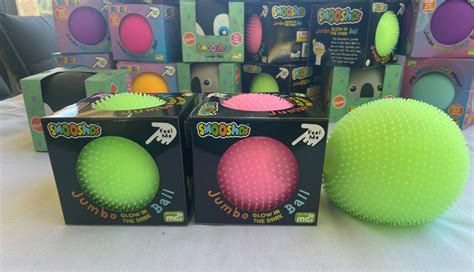 Smooshos Jumbo Glow In The Dark Ball Soft Yet Spikey Katie Papaya