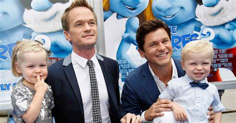 Watch Neil Patrick Harris' twins sing 'Jingle Bells' and feel your ...