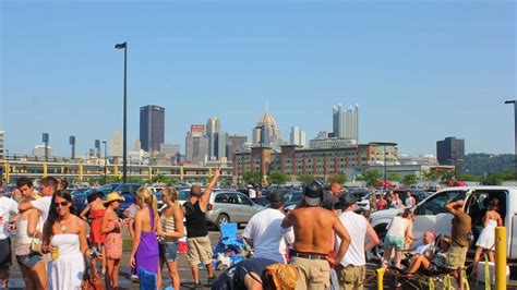 North Shore Party Photos From Kenny Chesney Tailgate Concert