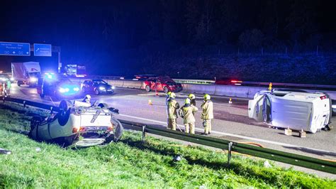 Unfall Auf Der A Bei Heimsheim Zwei Fahrzeuge Berschlagen Sich