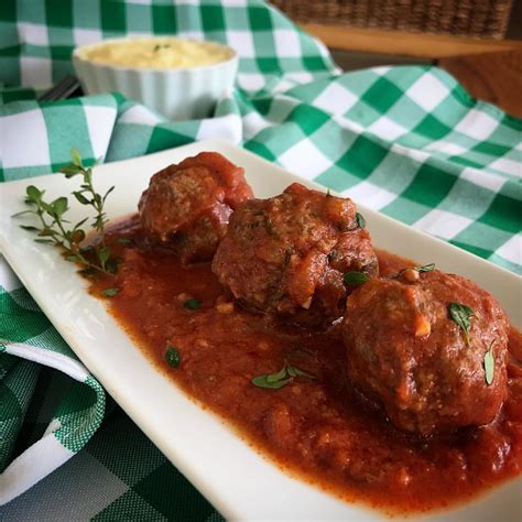 ALMÔNDEGAS AO MOLHO DE TOMATE Eu Preparo