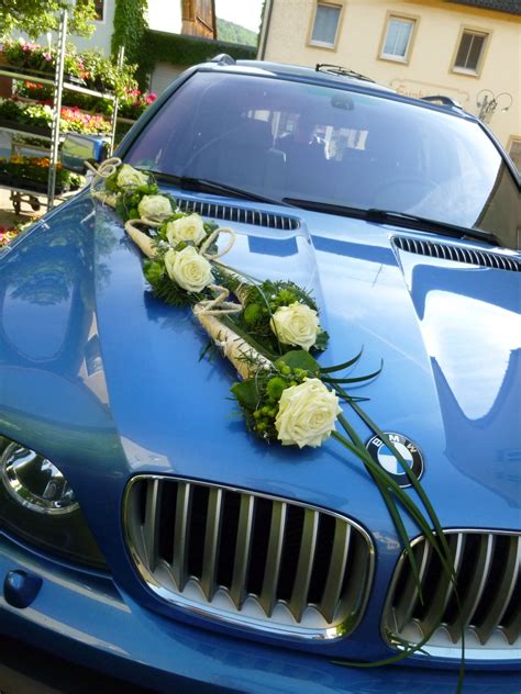 Autodeko Mit Sisalt Ten Bridal Car Wedding Car Decorations Floral