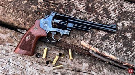 wheelgun wednesday enduring legacy   smith wesson model