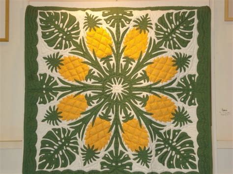 Another Hawaiian Quilt Pattern Pineapple Quilt Hawaiian Quilt Patterns Hawaiian Quilts