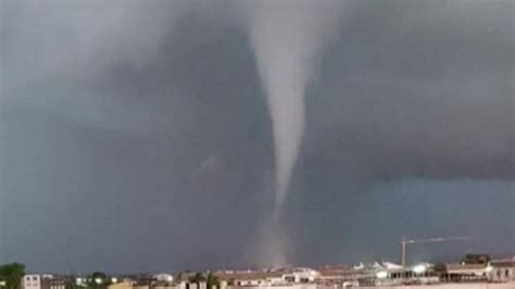 Italy tornado: Massive whirlwind hits Sicilian town of Comiso | World ...