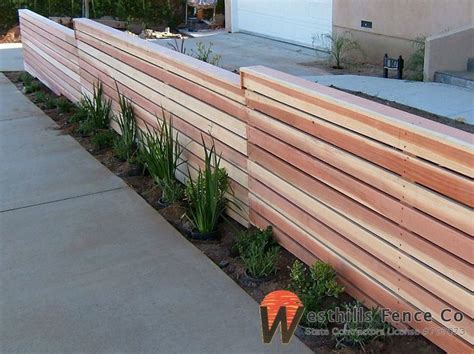 Horizontal Redwood Fence Modern Backyard Landscaping Fence Landscaping