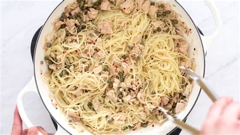 DeLallo Capellini Pasta With Tuna And Garlic Oil Sauce YouTube