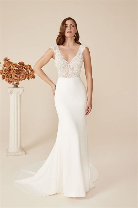 Darika Beaded Stretch Crepe Fit And Flare Gown With Cap Sleeves