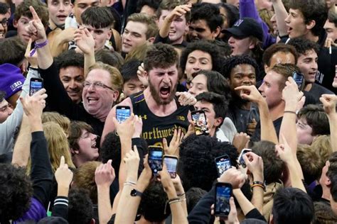 Northwestern Is A Hot Team And Hawkeyes Wildcats Men’s Game Sunday Is A Hot Ticket The Gazette