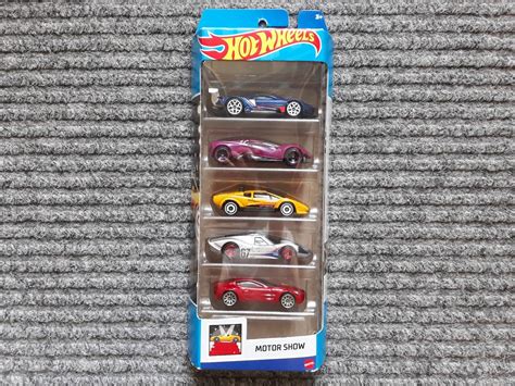 Hot Wheels MOTOR SHOW Pack Novo