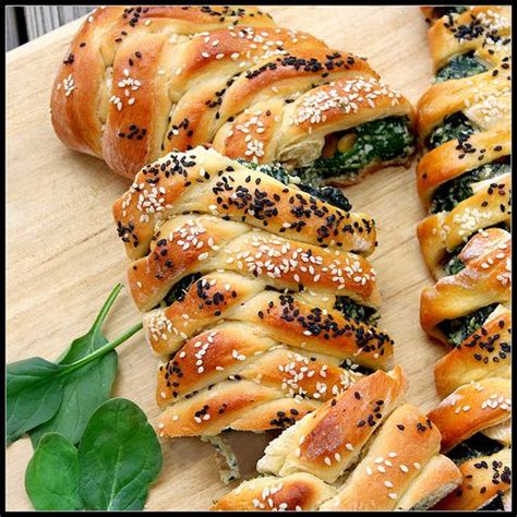 Braided Puff Pastry Strudel With Caramelized Mushrooms And Spinach Artofit