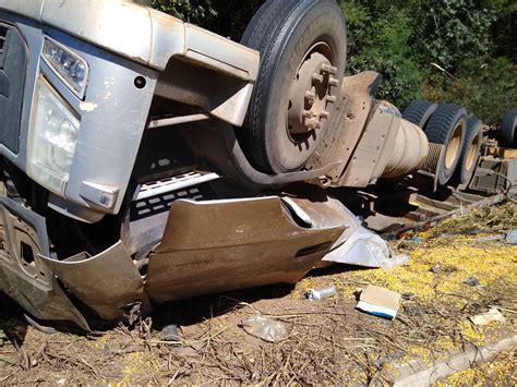 Caminhoneiro Mairiense Sofre Acidente Em Barreiras