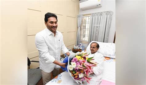 Ap Cm Jagan Reaches Hyderabad Meets Brs Chief Kcr Telangana Today