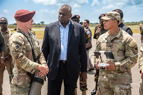 Csl Manda Bay Welcomes Secdef Kenya Defence Force Leaders Us Air