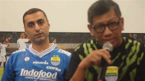 Foto Reuni Bojan Malisic Dan Artur Gevorkyan Di Persib Ulang Momen Manis