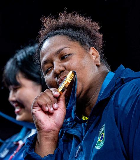 Soberana Bia Souza Conquista A Primeira Medalha De Ouro Do Brasil Em