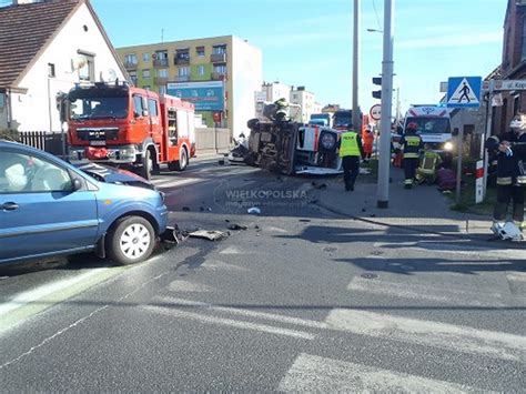 BARDZO GROŹNY WYPADEK Z UDZIAŁEM KARETKI Na miejscu śmigłowiec LPR 5