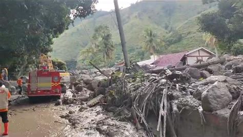 Banjir Bandang Di Humbahas Sumut Korban Tewas Berita Merdeka Online