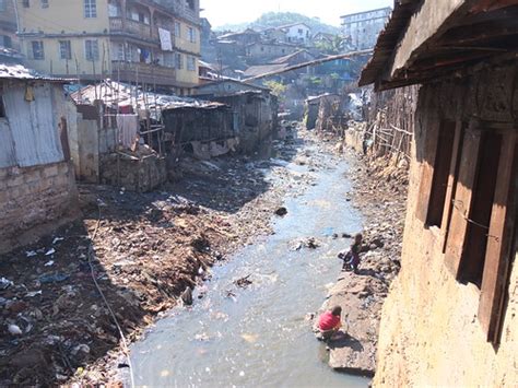 Water Is Life A Lack Of Sanitation Facilities In The Slums Flickr