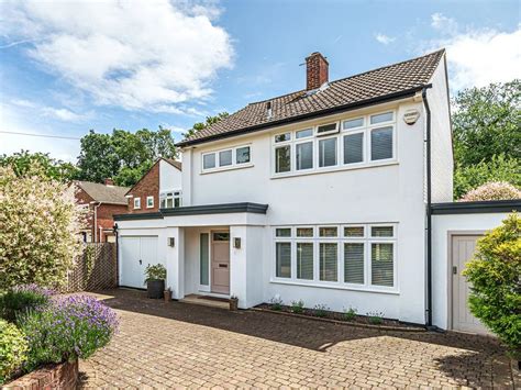 4 Bed Detached House For Sale In Thorkhill Gardens Thames Ditton Kt7