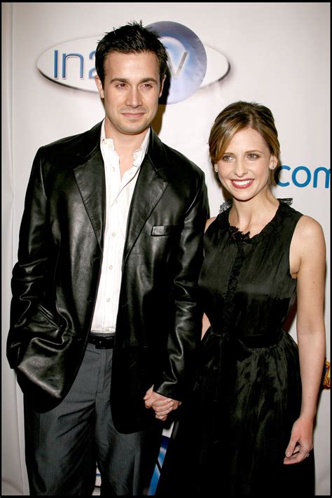 Photo Sarah Michelle Gellar Et Son Mari La Soir E Aol Et Warner