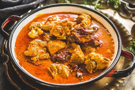 Authentic Mutton Rogan Josh Recipe ( Step by Step) - Whiskaffair