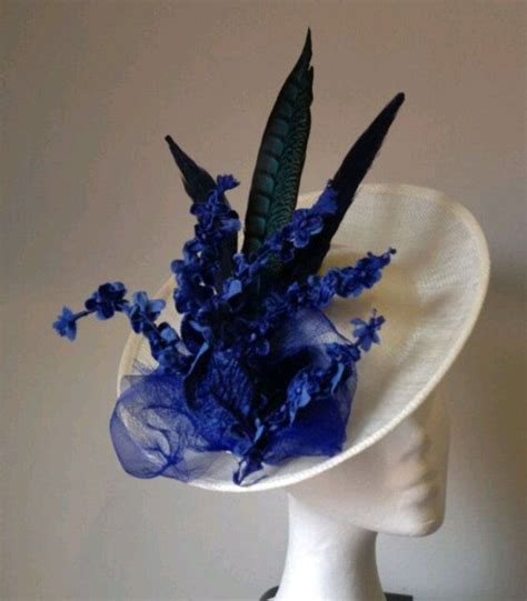 Sinamay Coiffe Avec Fleurs Et Plumes Fleurs Fascinateur Mariage