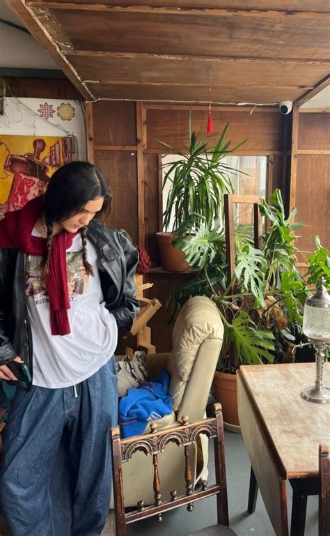 6 Hot Sexy Olivia Hardy Bikini Pics