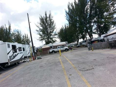 Kozy Kampers RV Park in Fort Lauderdale Florida4 | Campground Views